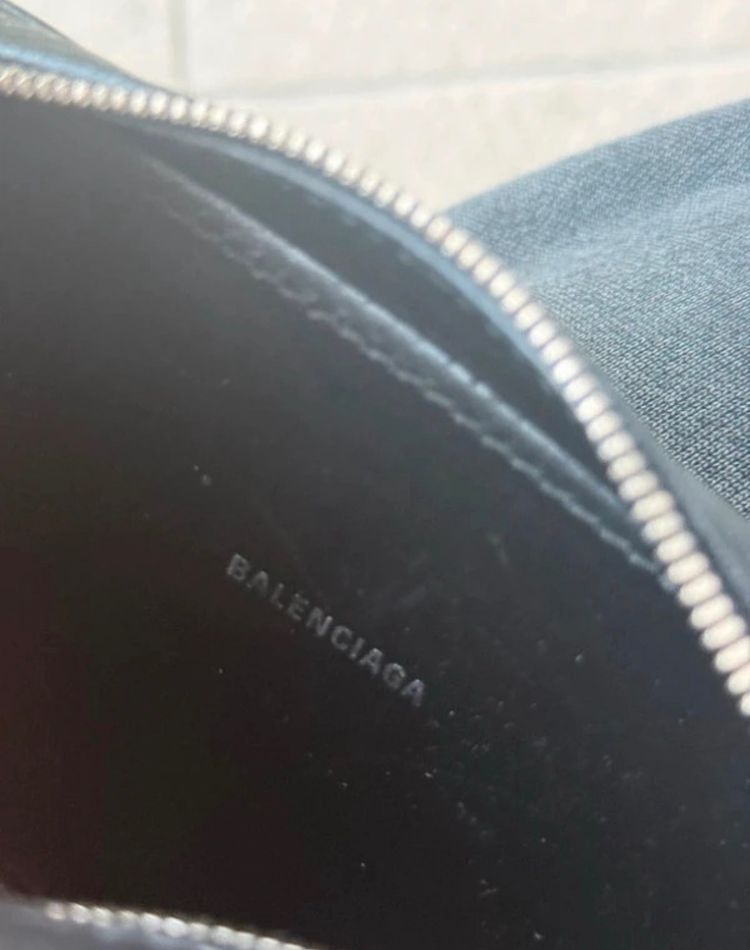 Immagine di Balenciaga Everyday XS Camera Bag Crossbody 7