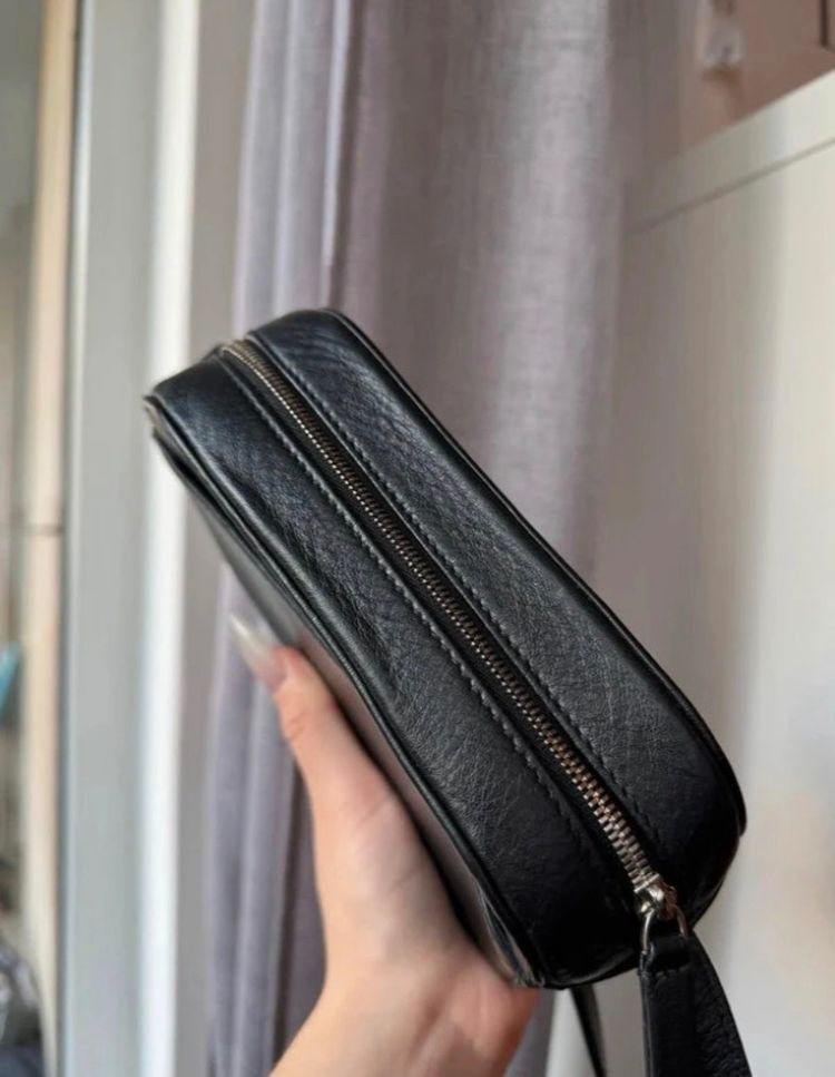 Immagine di Balenciaga Everyday XS Camera Bag Crossbody 4