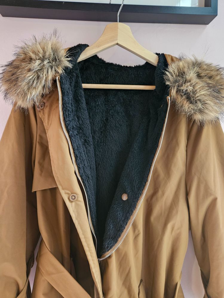 Brown Parka Coat With Faux Fur Hood obraz 3