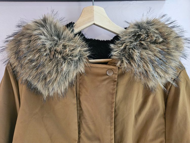 Brown Parka Coat With Faux Fur Hood obraz 7