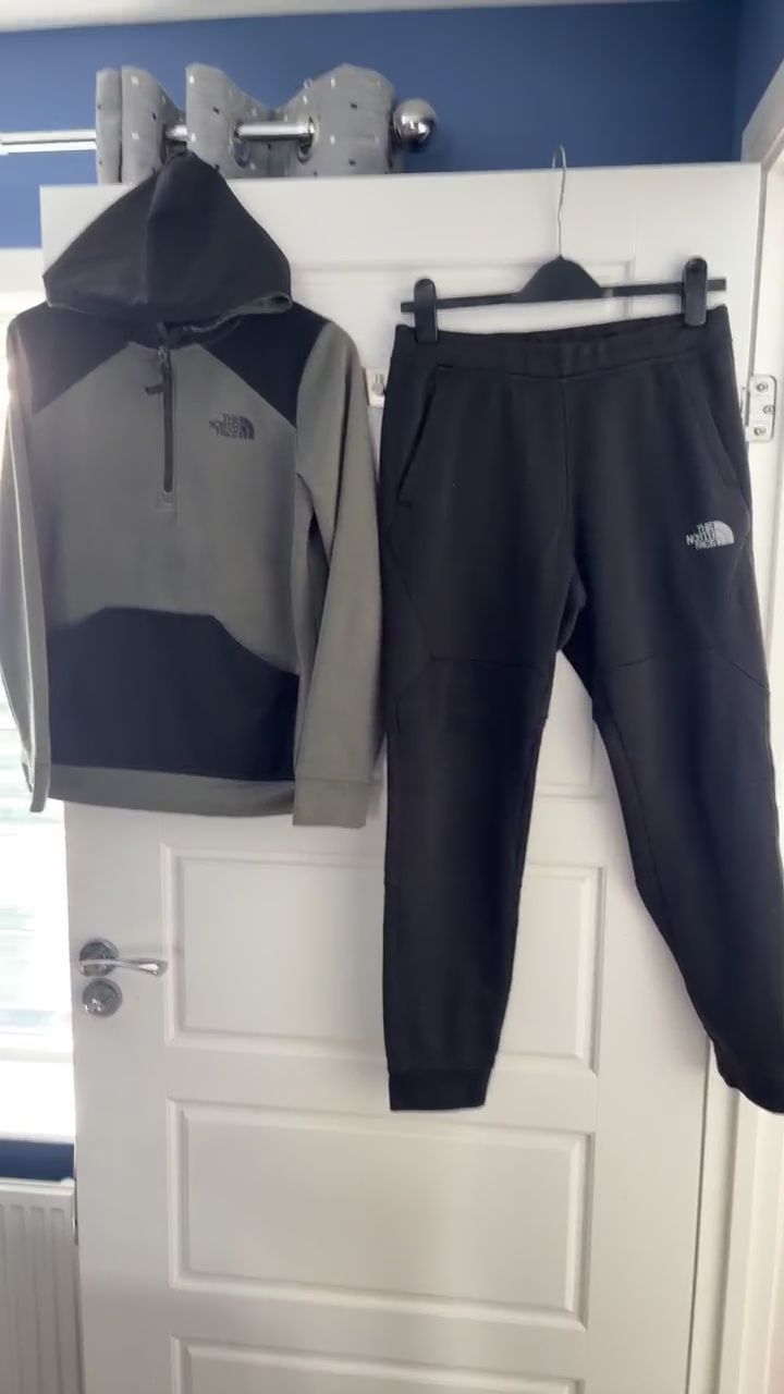 The North Face The North Face Tracksuit Set boys XL product image