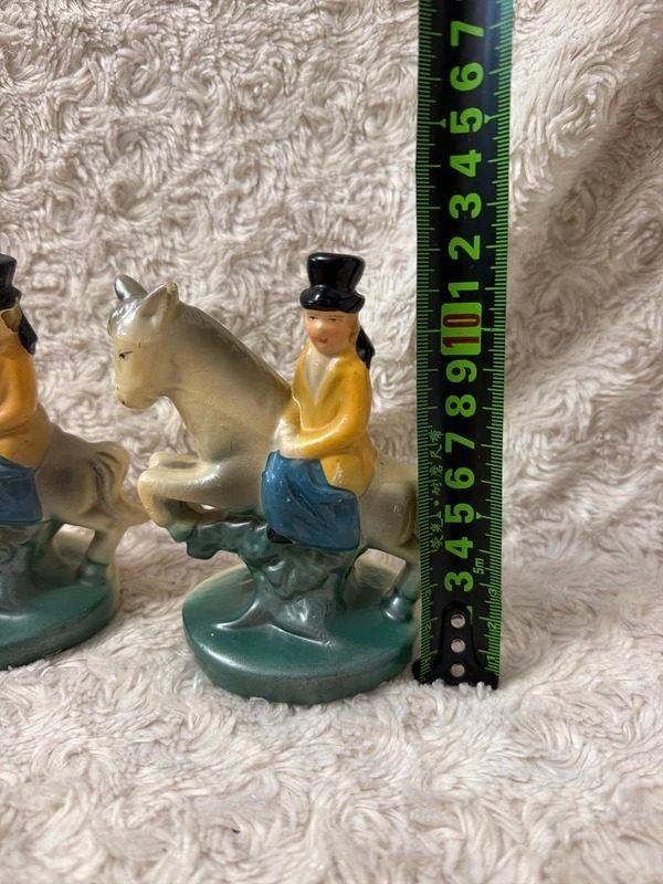 Ceramic Figurines Of Person On Horse imagen 2