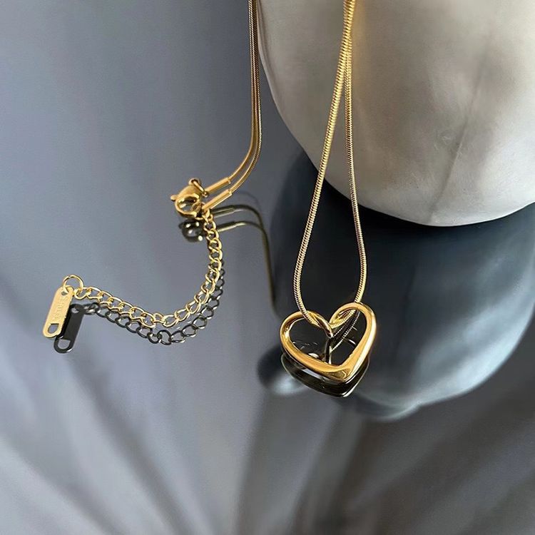 Gold Heart Pendant Necklace image 1