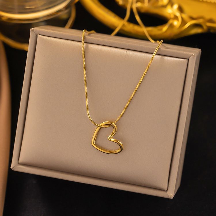 Gold Heart Pendant Necklace image 3