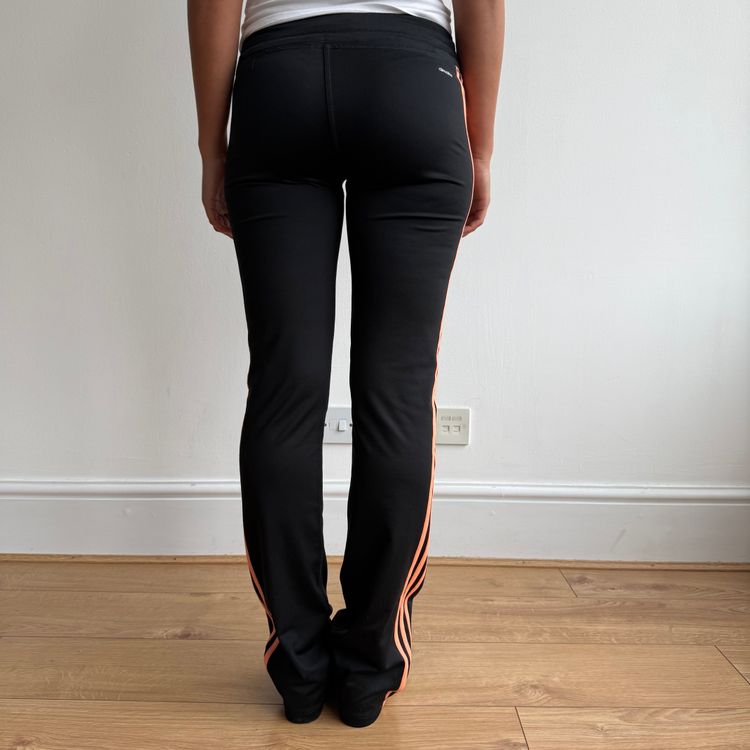 Immagine di Black + Orange Adidas yoga pants - Size XS 2