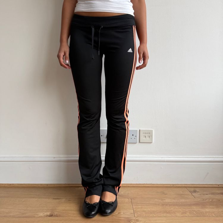 Immagine di Black + Orange Adidas yoga pants - Size XS 4