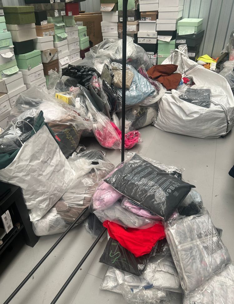 MYSTERY BUNDLE 100 units (BOSS,DIESEL,LACOSTE MANY MORE)