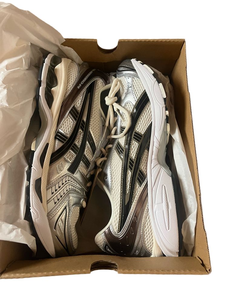 ASICS running shoes Gel Kayano 14