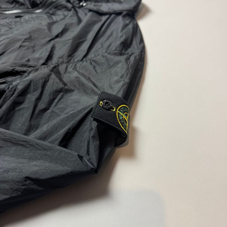 Immagine di Stone island Black Nylon Crinkle Reps NY Overshirt - XXL 2