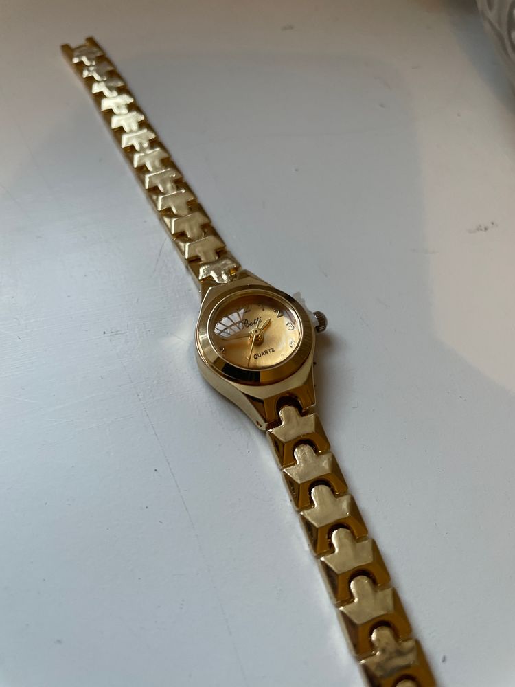 Gold-Tone Wristwatch 2
