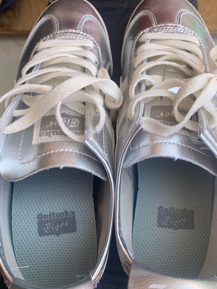 Onitsuka Tiger Grey/White Sneakers