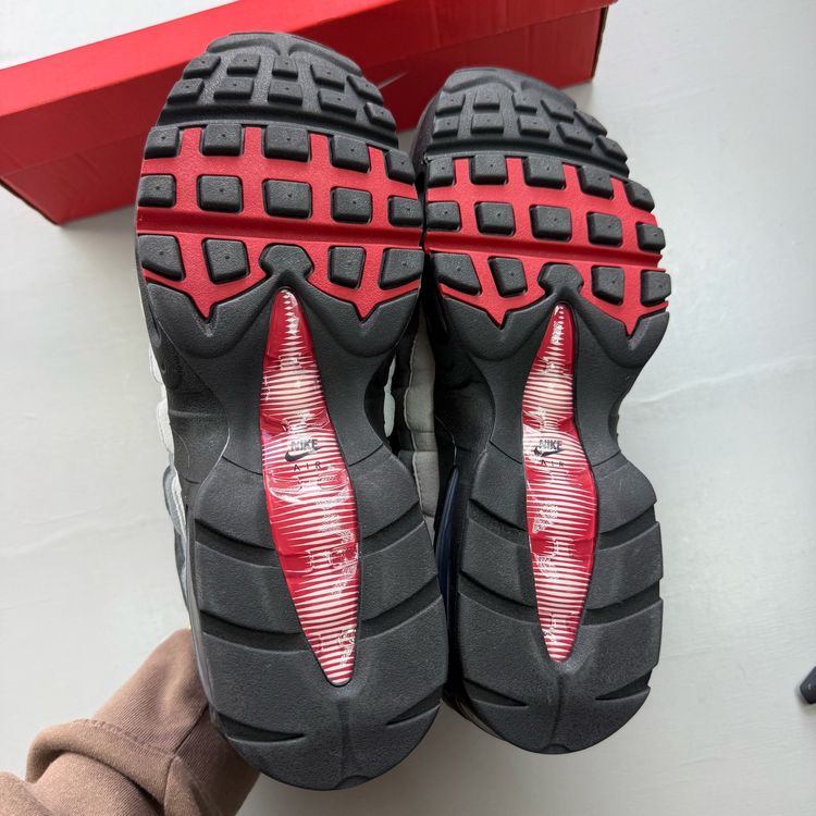Immagine di Nike Air Max 95 Size UK 8 Liverpool FC OG Big Bubble Men's Trainers HM4830-001 9