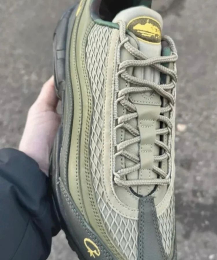 Nike Nike 110s Trainers UK Size 7.5 Cortiez Green Gutta Brand New. product image