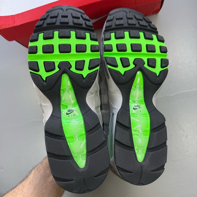 Immagine di Nike Air Max 95 Size UK 9 OG Big Bubble Racing Pack Green Smoke Grey IH1228-002 3