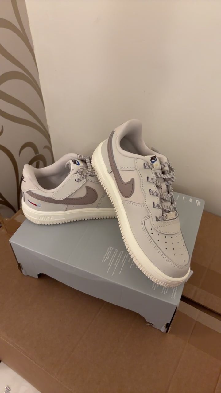 Nike Nike Air Force 1 LV8 product image