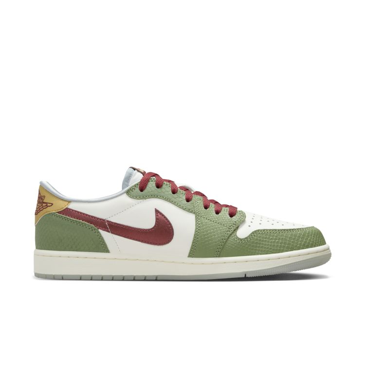 Air Jordan 1 Retro Low OG Year of the Dragon (2024) 7