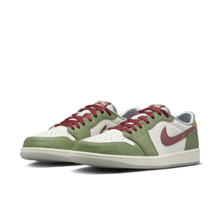 Air Jordan 1 Retro Low OG Year of the Dragon (2024) 10