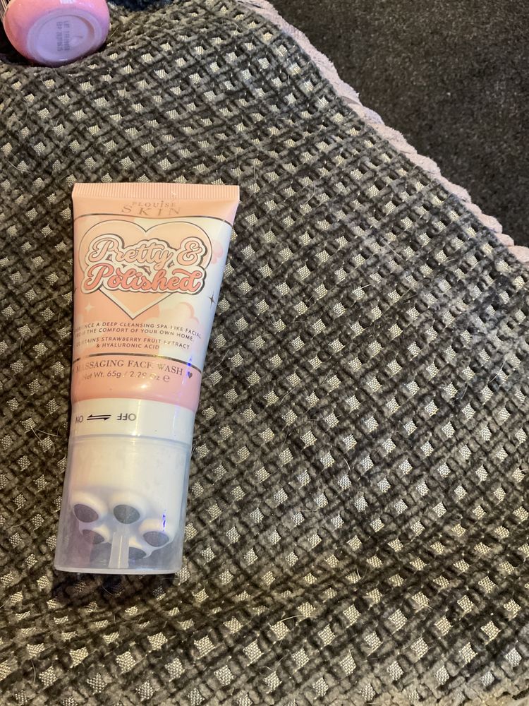 Pretty & Polished facial cleanser 
