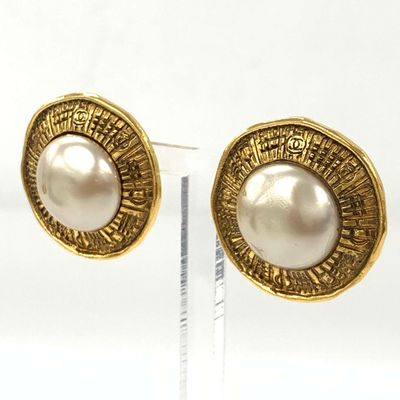 Chanel faux pearl