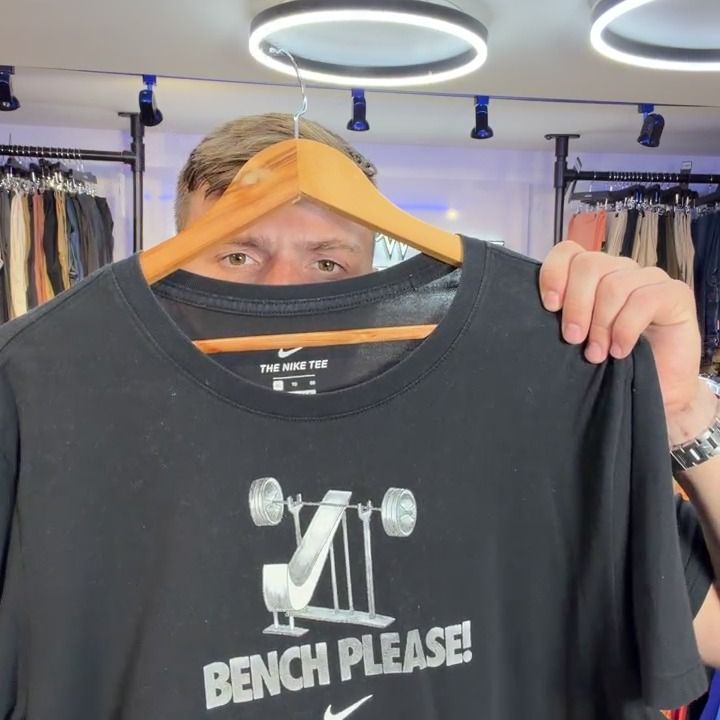 Nike XL Nike t product image