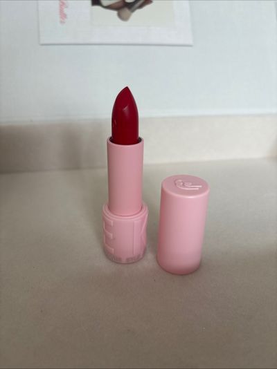 Kylie Jenner Lipstick