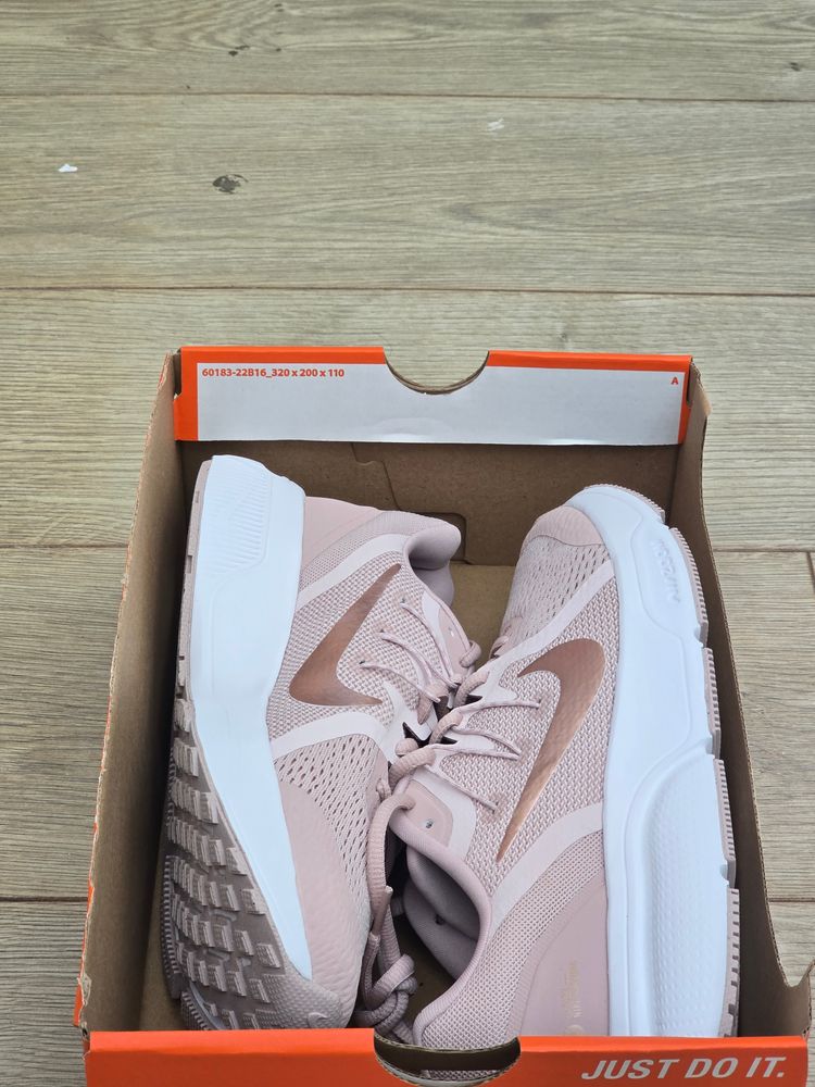 Wmns Nike Zoom Span 3 Sneakers Nike Zoom Span 3 Vast peach pinkIn UK 6 100 % authentic brand new  6