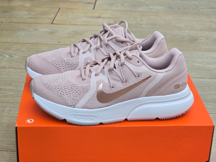 Wmns Nike Zoom Span 3 Sneakers Nike Zoom Span 3 Vast peach pinkIn UK 6 100 % authentic brand new 
