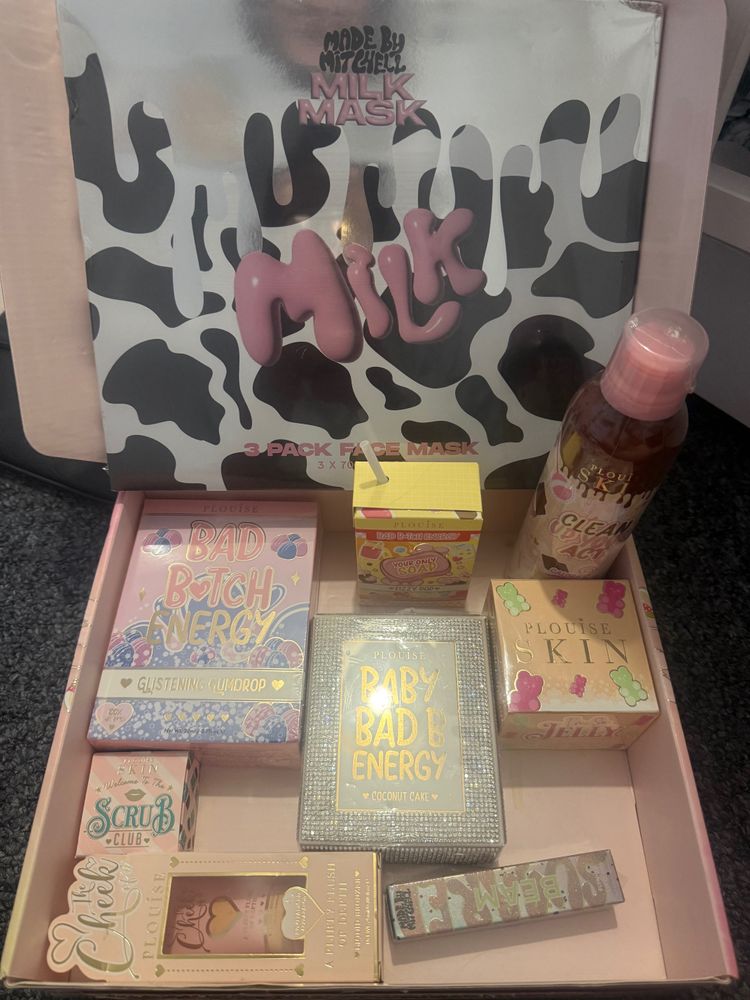 Milk Makeup Milk Makeup 3 Pack Face Mask Set With Skincare And Makeup Items product image