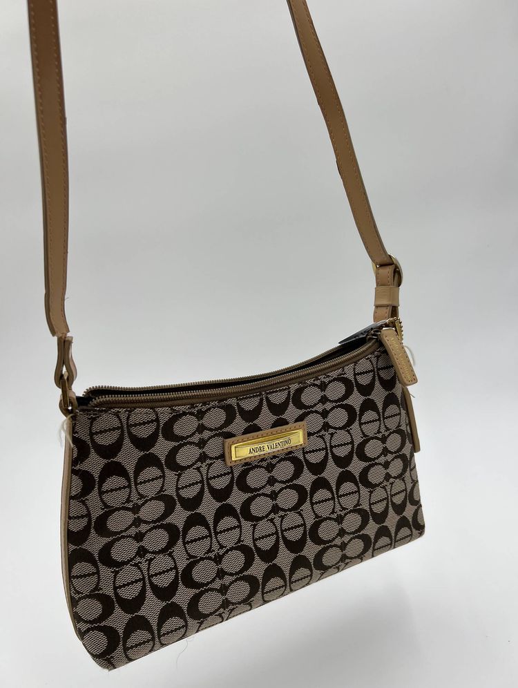 Vintage Valentino Monogram Wristlet Bag obraz 4