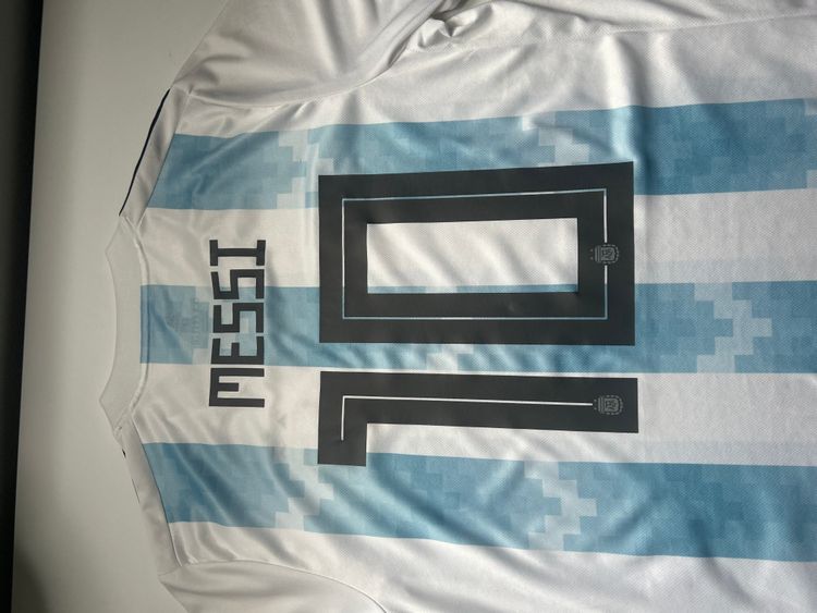 Original Argentina Football Shirt Adidas Messi 10 2018 World Cup - Size M