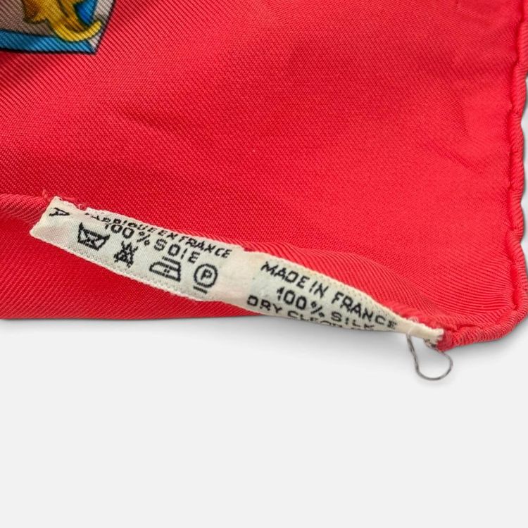 Foulard Carré 90 “Rêves d’Espace” image 5