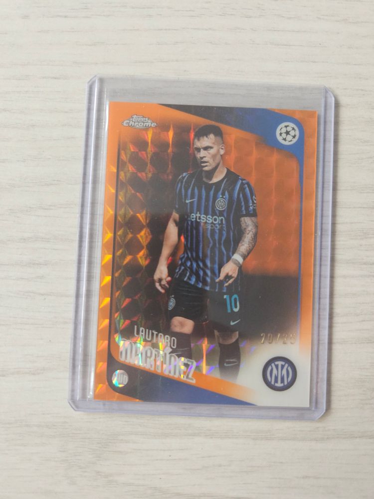 Topps 2025-26 Topps Chrome Lautaro Martinez / 25 Orange geometric Inter product image