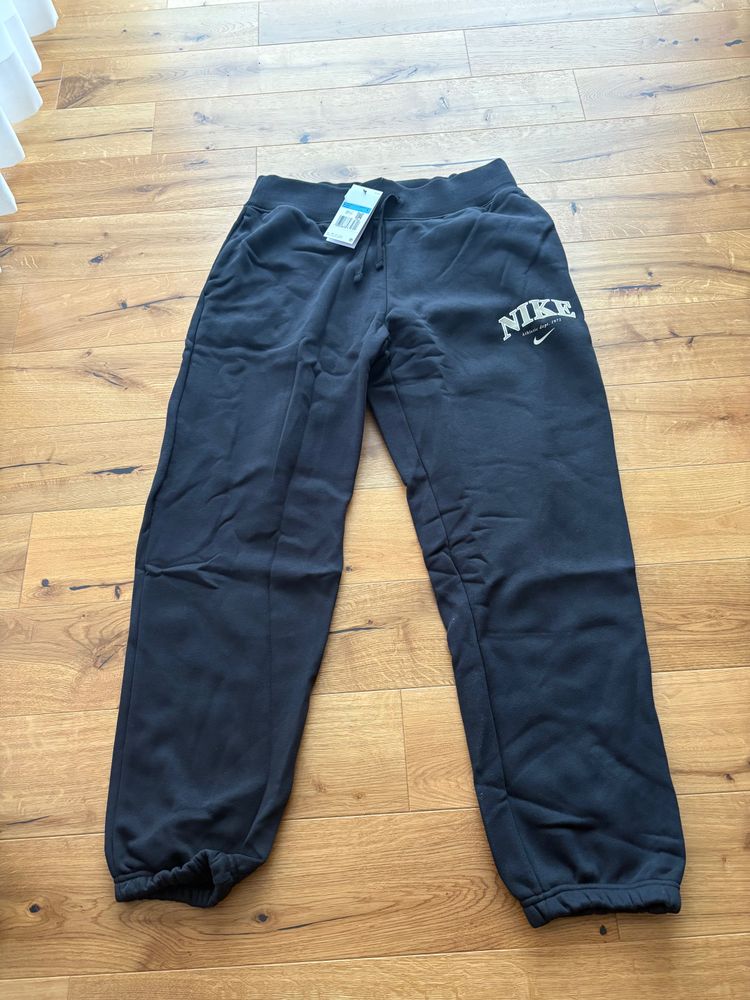 Nike Women'S Black Sweatpants 3