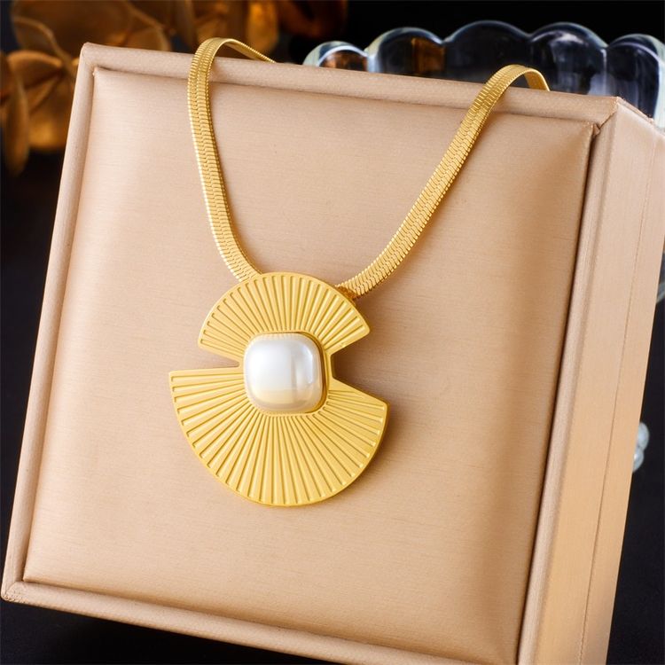 Immagine di Gold Tone Necklace And Earrings Set 18k gold plated  2