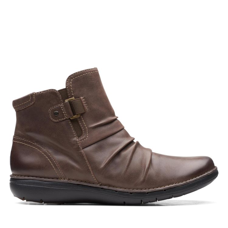 Clarks Un Loop Top Boots image 3