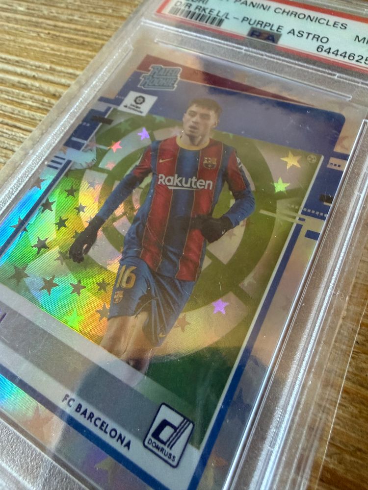 Pedri RC Purple Astro PSA 9 Panini Chronicles 2020-21 Barcelona image 3