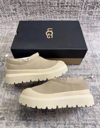 UGG Tasman weather hybrid beige