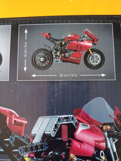 Ducati Panigale V4 R Building Set 3