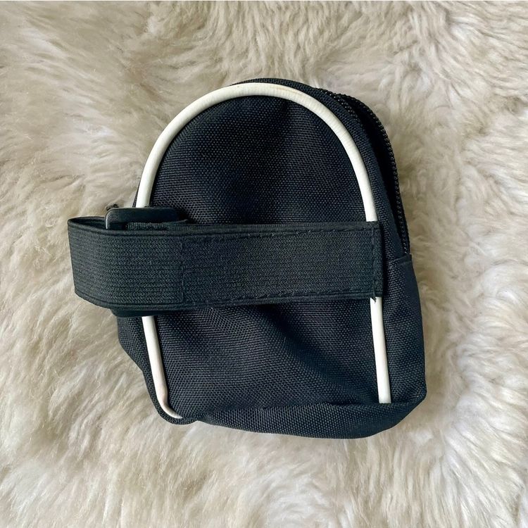 Black & White Club Med Trident Multi Purpose Arm Zipped Pouch Adjustable Stretch Band   image 2