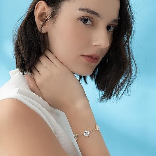 Gold-Tone Bracelet With Flower-Shaped Charms image 3