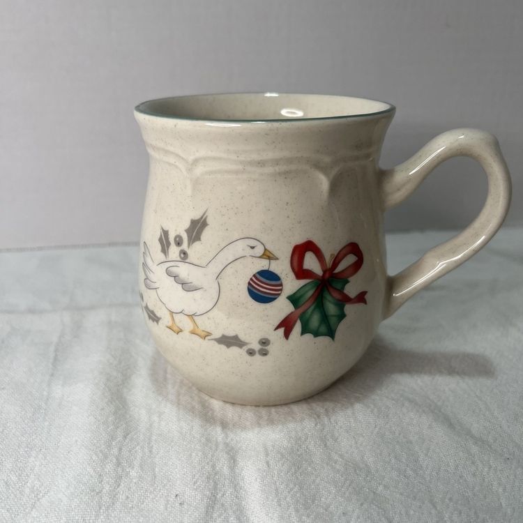 Ceramic Mug With Goose And Holly Design image 2