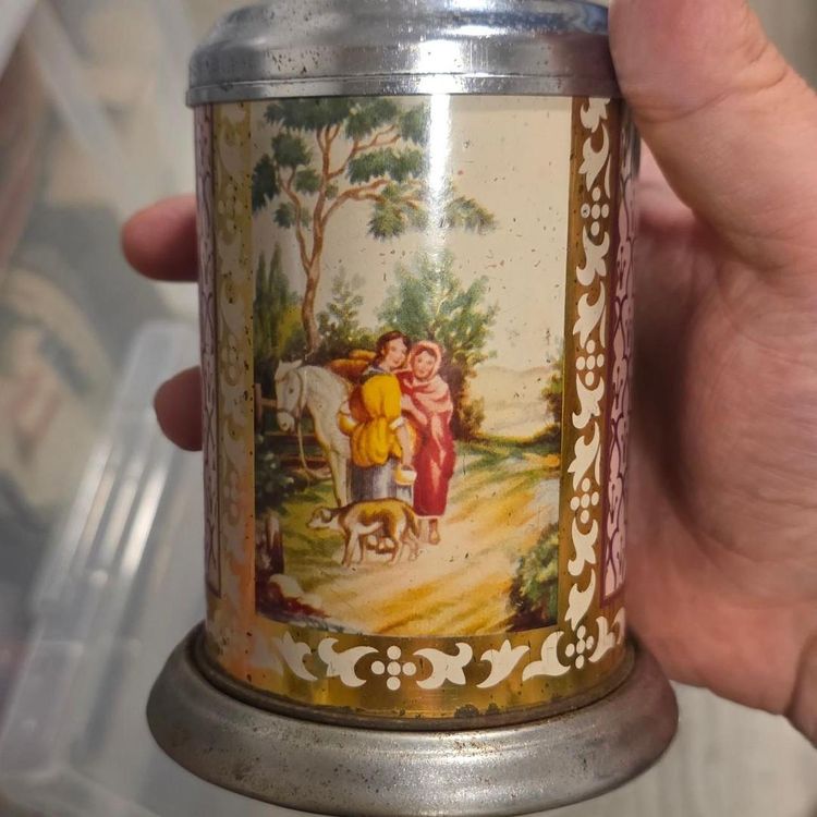 Decorative Vintage tea caddy 