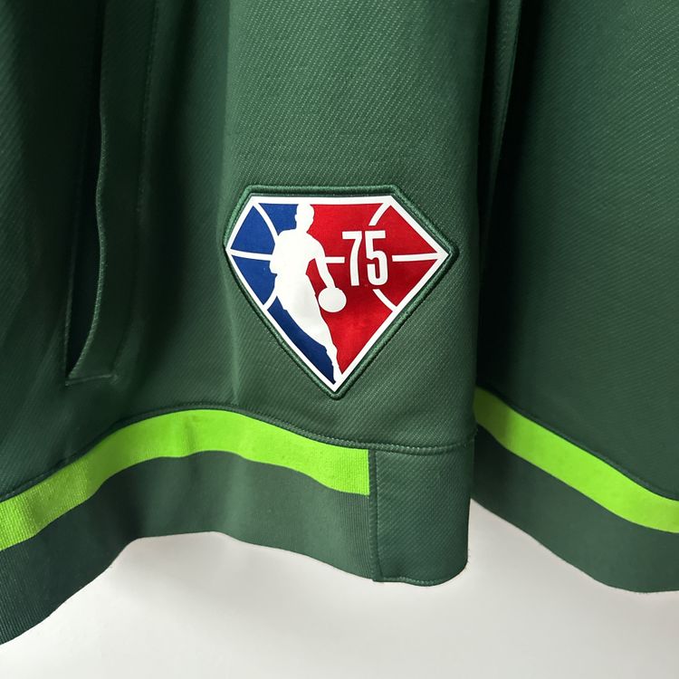 Milwaukee Bucks Nike bench jacket - XXL 7