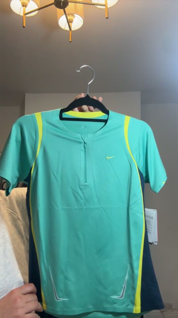 nike ladies size mediumgreen yellow