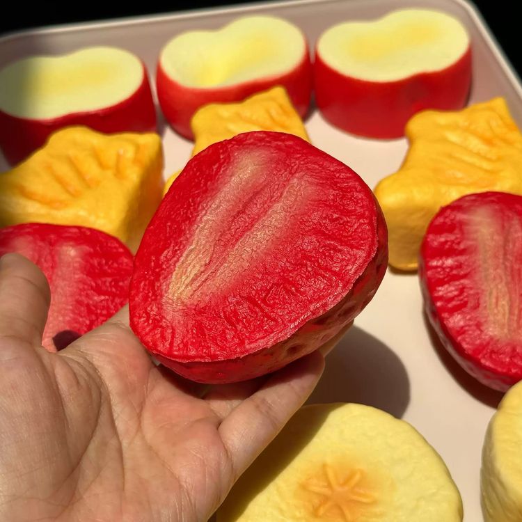 Fruit-Shaped Squishy Toys image 4
