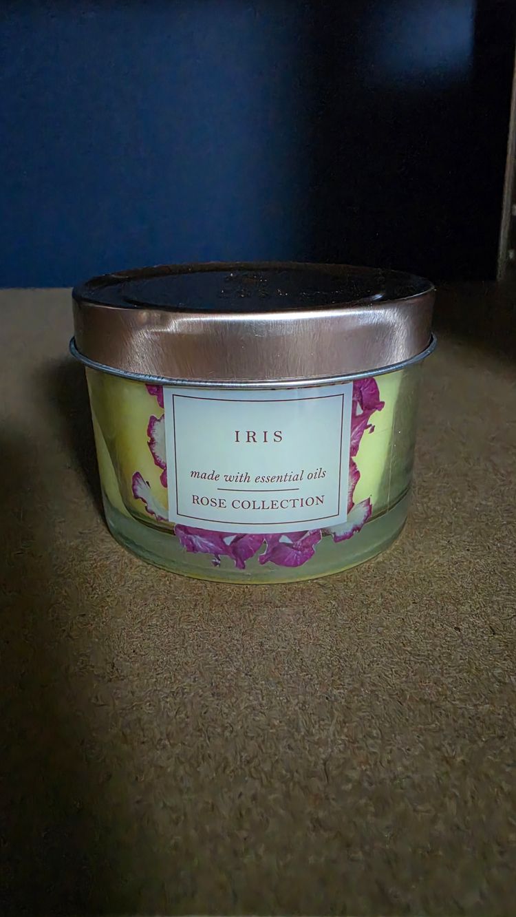 Iris Rose Collection Candle