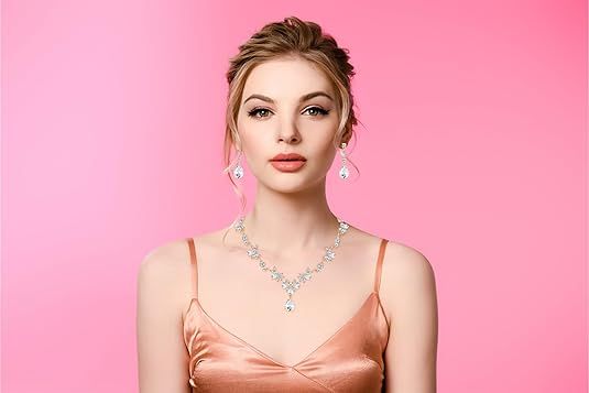 Crystal Jewelry Set With Necklace, Earrings, Bracelet 3
