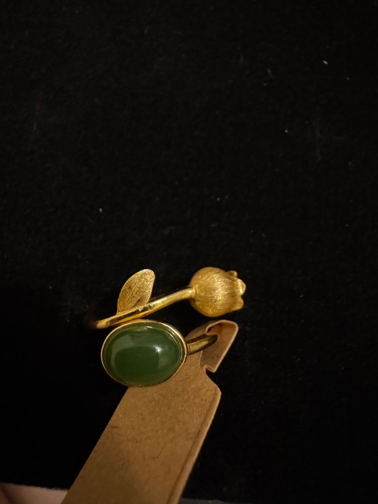 Gold-Tone Ring With Green Stone And Flower Design image 1