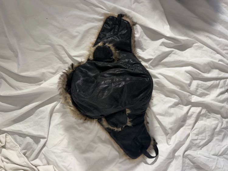 Black Faux Fur Trapper Hat obraz 3