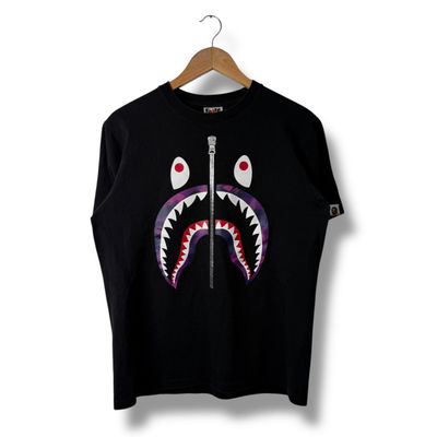 A Bathing Ape shark T-shirt Black, medium